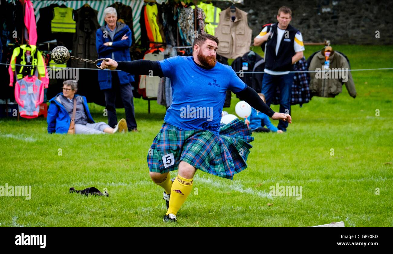 Haggis throwing hires stock photography and images Alamy