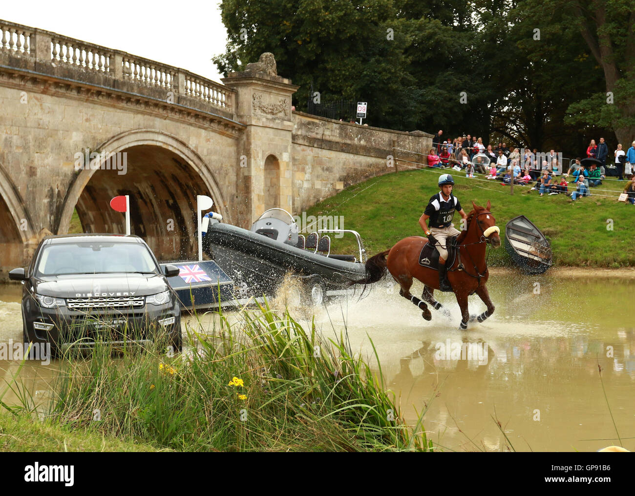 land-rover-burghley-horse-trials-hi-res-stock-photography-and-images