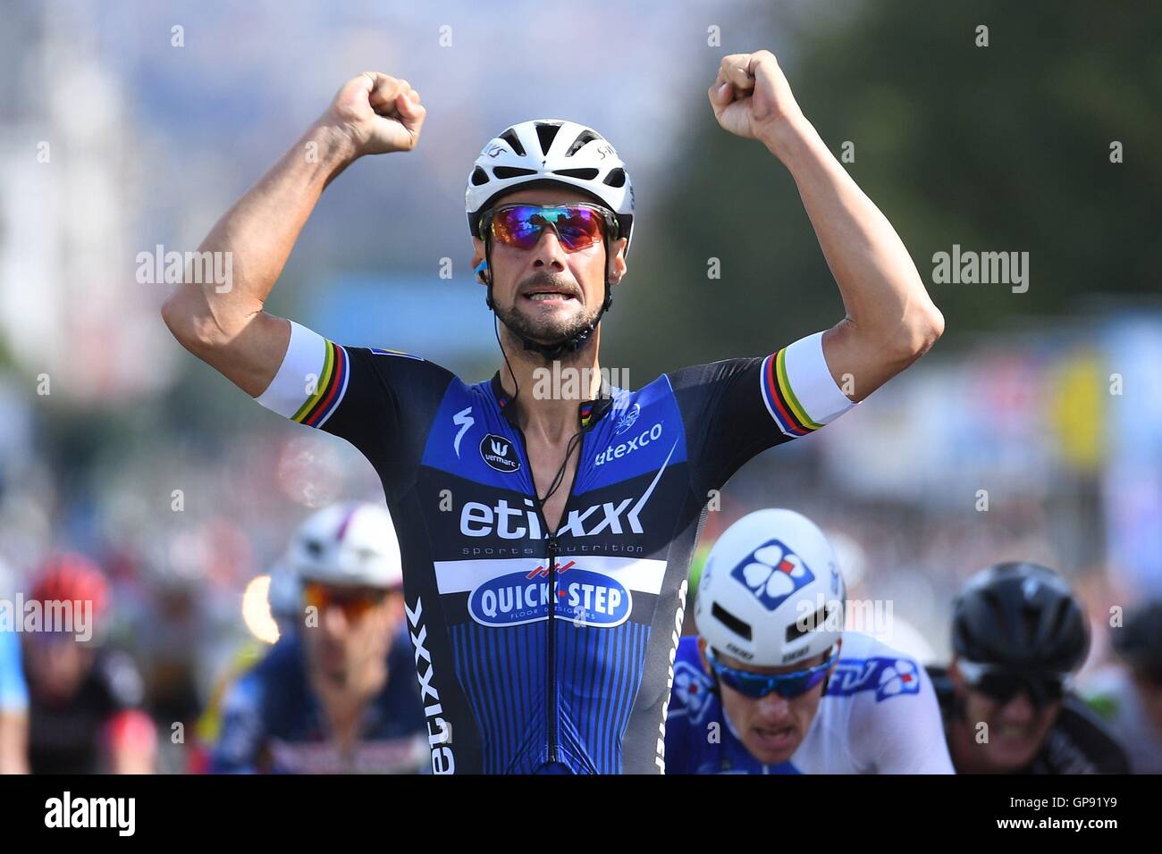 Brussels, Belgium. 03rd Sep, 2016. BOONEN Tom (BEL) Rider of ETIXX - QUICK STEP crosses the finish as the winner of the 4th edition of BCC Brussels Cycling Classic 2016 (199 kms) on September 03, 2016 in Brussels, Belgium Credit:  Action Plus Sports/Alamy Live News Stock Photo