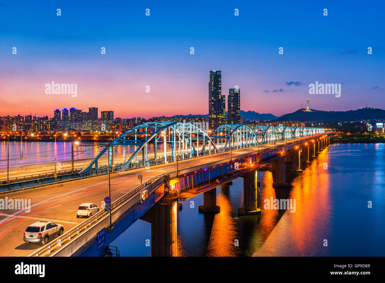 Dongjak Bridge and Han river in Seoul City , South Korea Stock Photo Alamy