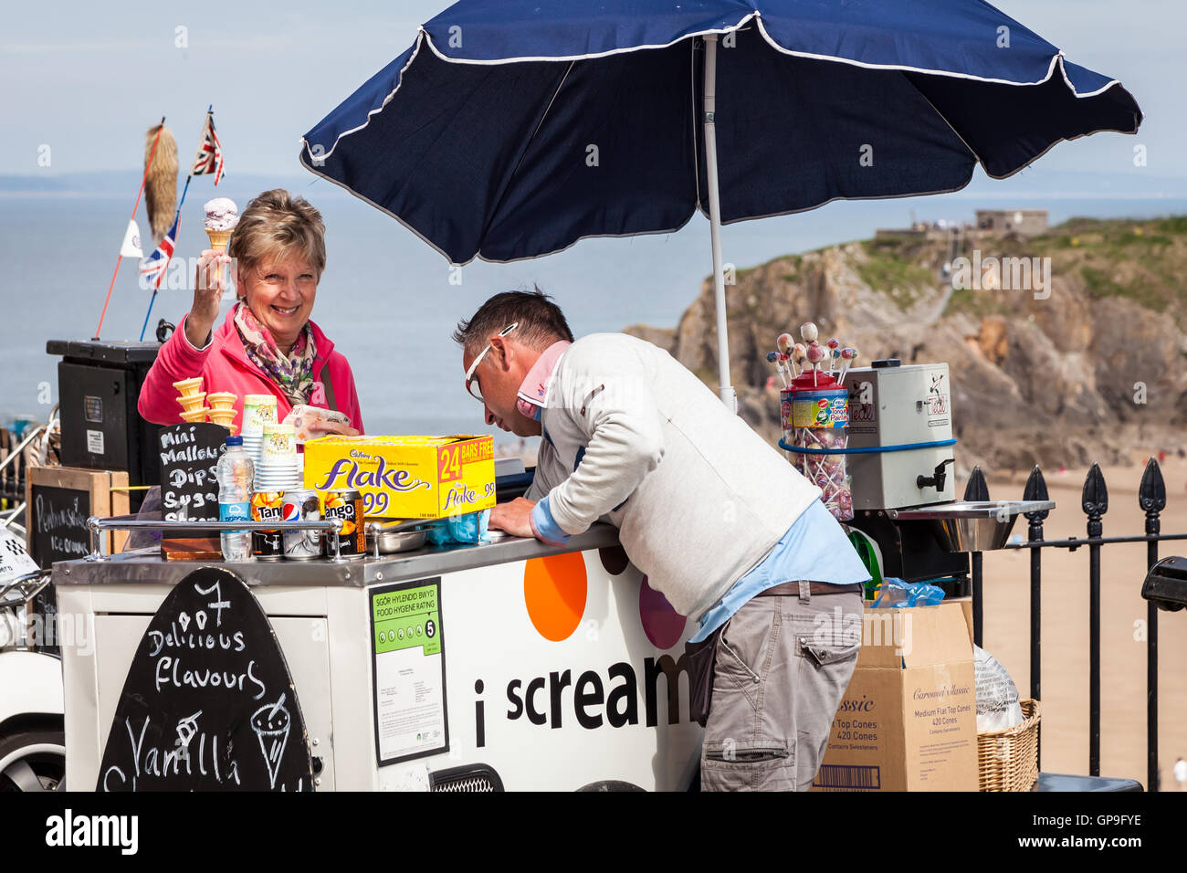 Ice Cream seller in Tenby Stock Photo Alamy