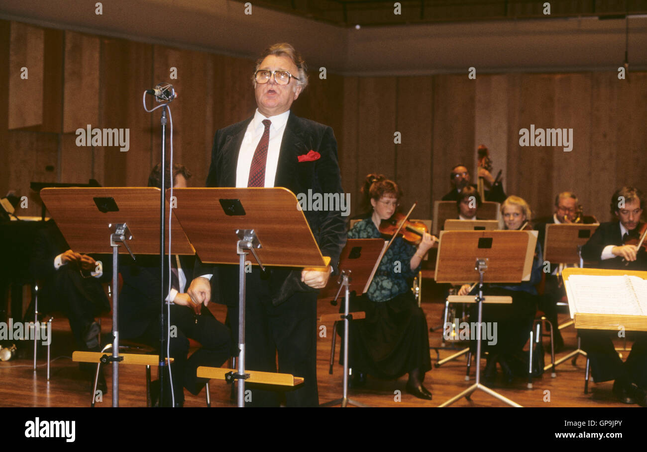 NICOLAI GEDDA opera singer Stock Photo