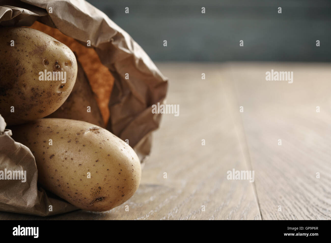 Potatoes in brown paper bag hires stock photography and images Alamy