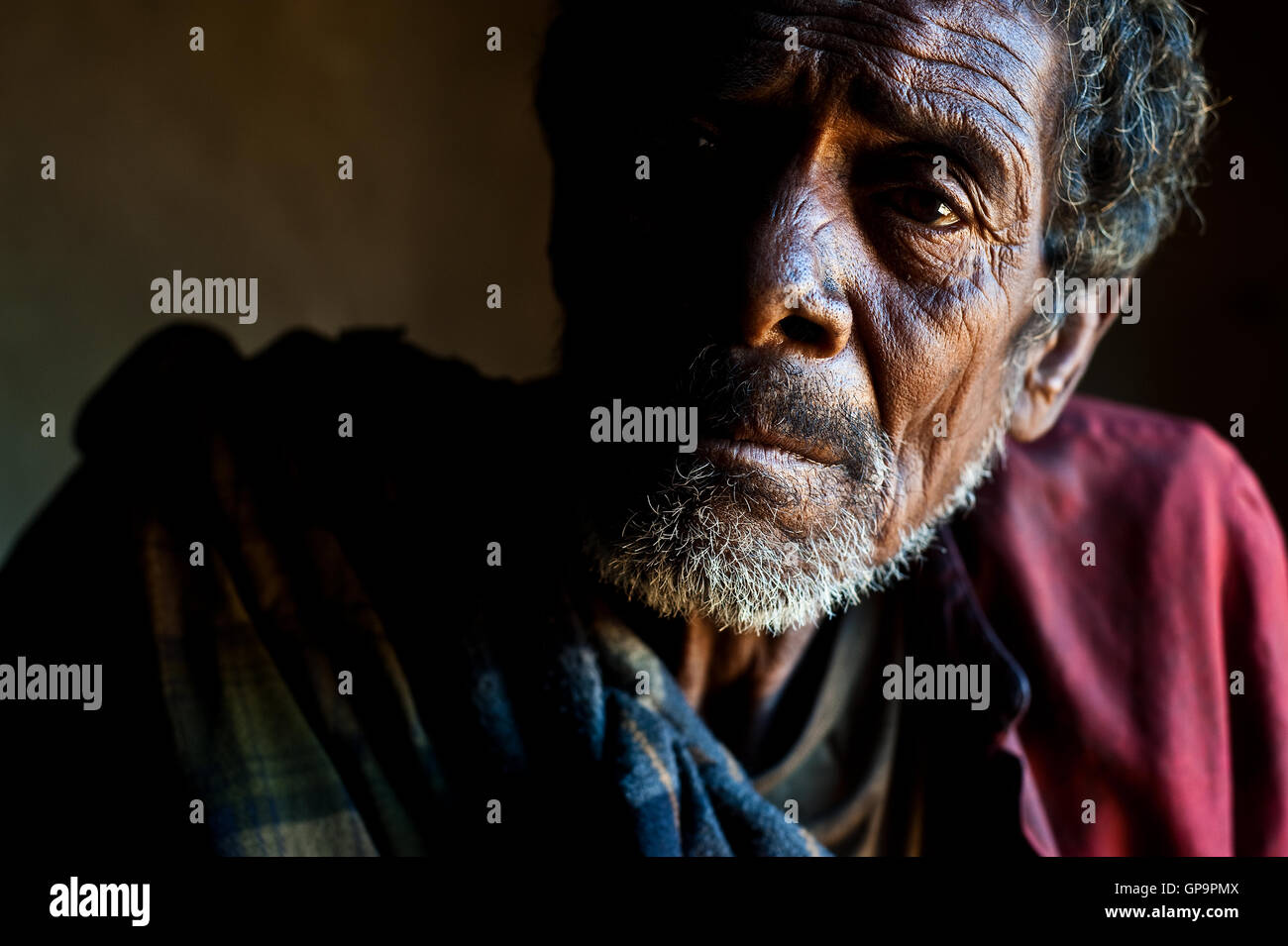 Traditional healer ('ombiasy') ( Madagascar). He belongs to the Betsileo ethnic group. Stock Photo
