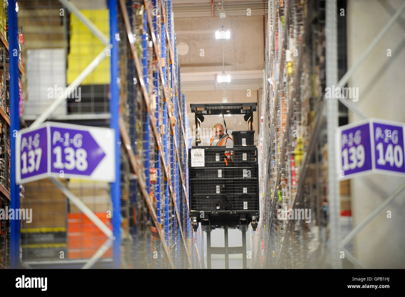 Amazon warehouse worker uk hires stock photography and images Alamy
