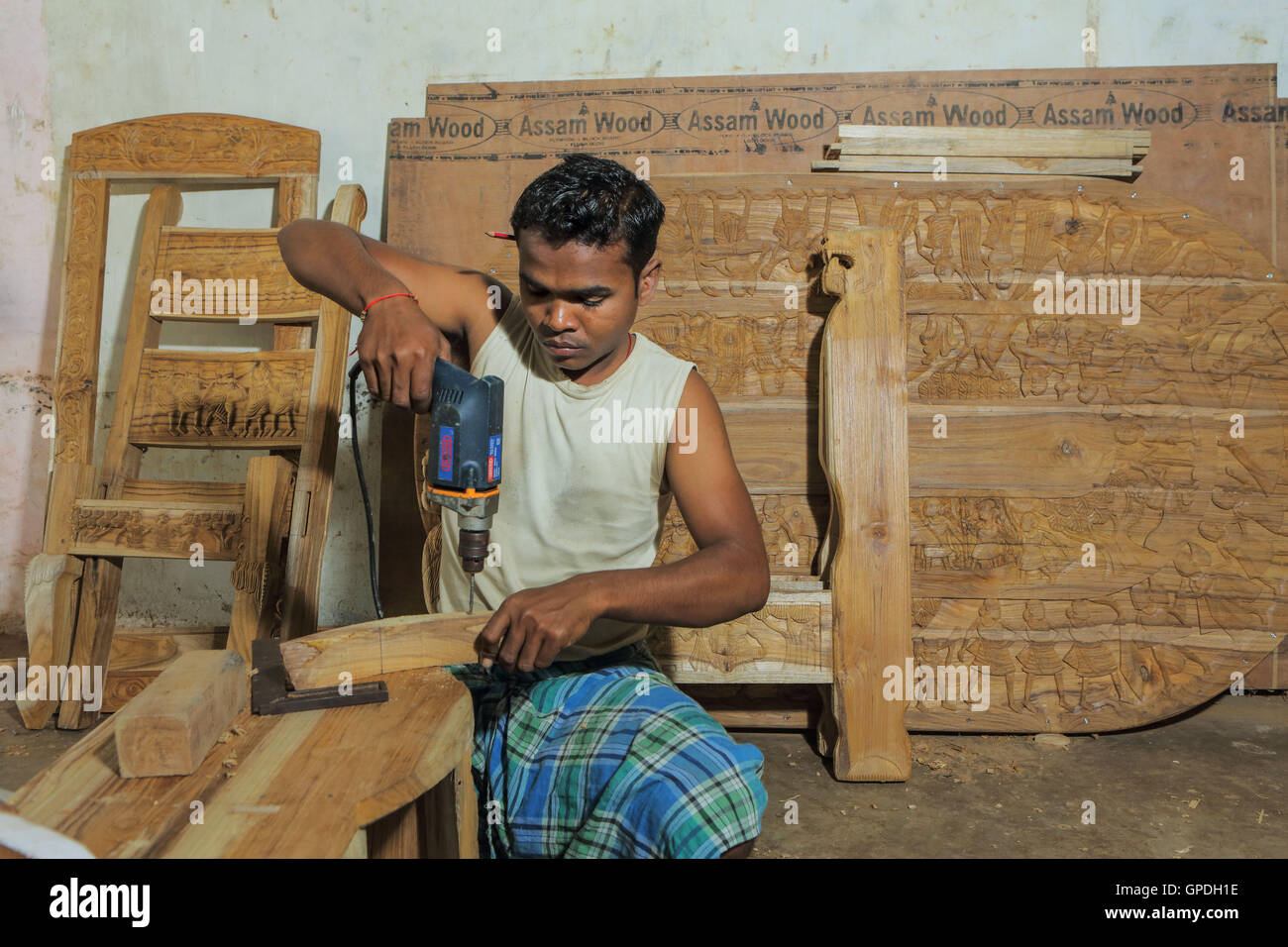 Carpenter drilling wood handicraft, Jagdalpur, Bastar, Chhattisgarh, India, Asia Stock Photo