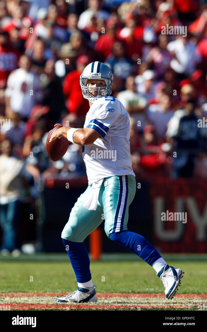 Tony romo dallas cowboys hi-res stock photography and images - Alamy