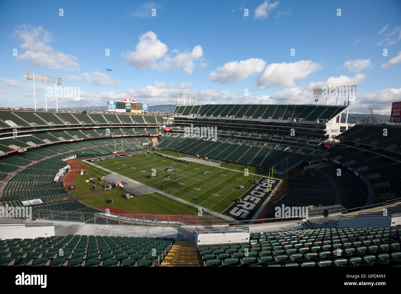 Oakland coliseum outside hires stock photography and images Alamy