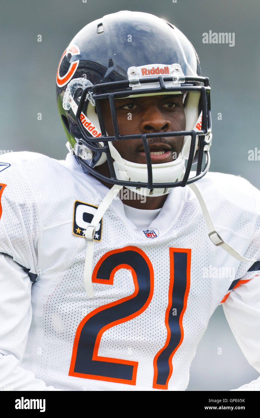 Nov 27, 2011; Oakland, CA, USA; Chicago Bears defensive back Corey Graham (21) warms up before the game against the Oakland Raiders at O.co Coliseum. Oakland defeated Chicago 25-20. Stock Photo