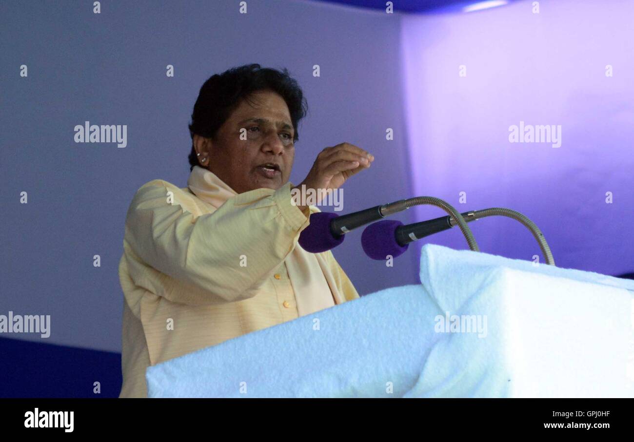 Allahabad, India. 04th Sep, 2016. BSP supremo Mayawati addressing an election campaign rally in the view of upcoming UP assembly election at Pared Ground in Allahabad. © Prabhat Kumar Verma/Pacific Press/Alamy Live News Stock Photo