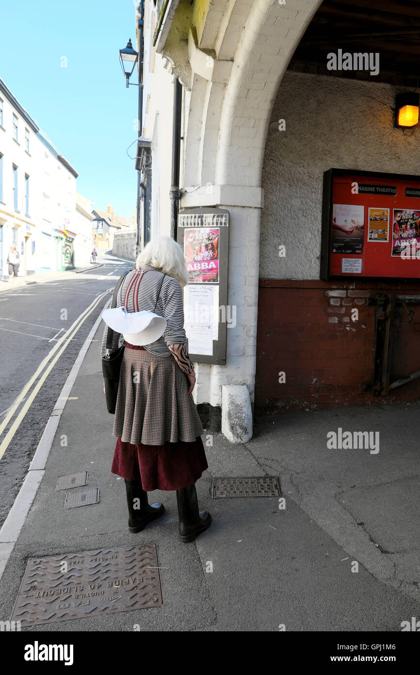 Reading Notice Board High Resolution Stock Photography and Images Alamy