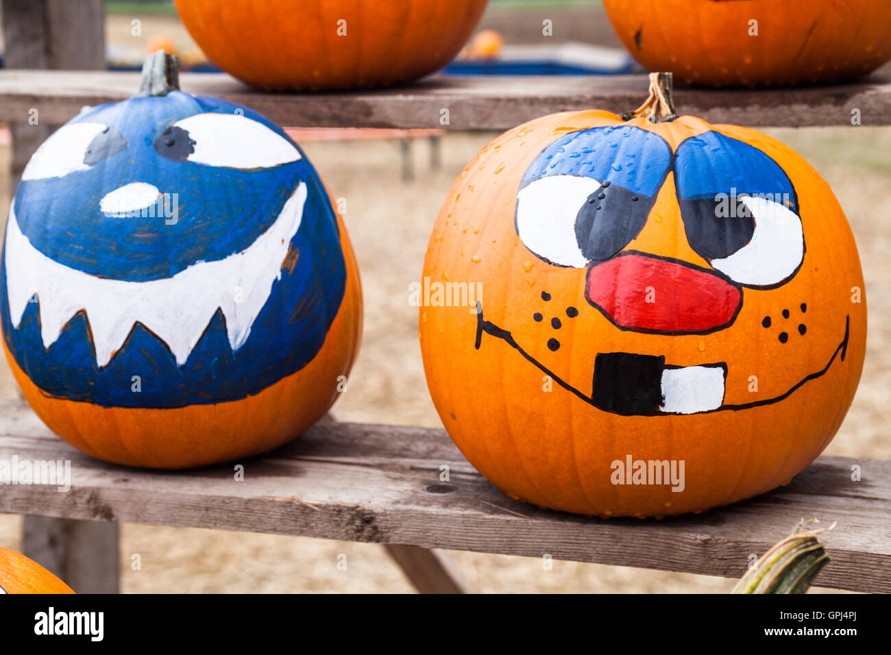 Painted pumpkin faces hi-res stock photography and images - Alamy