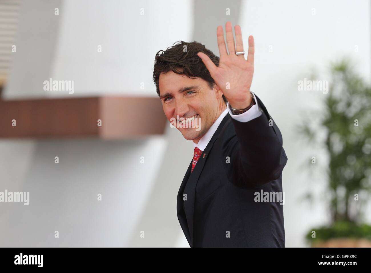 (160904) -- HANGZHOU, Sept. 4, 2016 (Xinhua) -- Canadian Prime Minister Justin Trudeau arrives at Hangzhou International Expo Center to attend the G20 summit in Hangzhou, capital of east China's Zhejiang Province, Sept. 4, 2016. The 11th G20 summit opened here on Sunday. (Xinhua/Xing Guangli)(mcg) Stock Photo