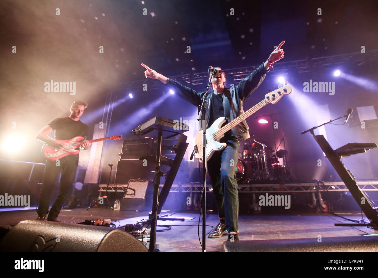 Larmer Tree Gardens, Dorset, UK. 3rd September, 2016. The Wild Beasts performing on the Big Top Stage in a surprise gig on day 3 of the 2016 End of the Road Festival in Larmer Tree Gardens in Dorset. Picture date: Saturday September 3, 2016. Photo credit: Roger Garfield/Alamy Live News Stock Photo