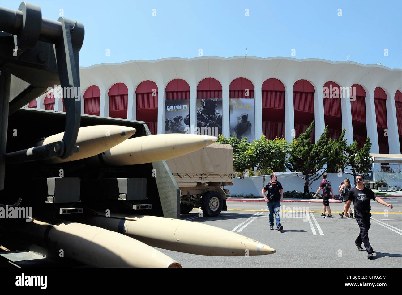 Los Angeles, USA. 02nd Sep, 2016. Visitors arrive to the 'Call of Duty XP' World Championships in Los Angeles, USA, 02 September 2016. Decommissioned military vehicles are lined up in front of the building as decoration. Photo: AXEL POSTINETT/dpa/Alamy Live News Stock Photo