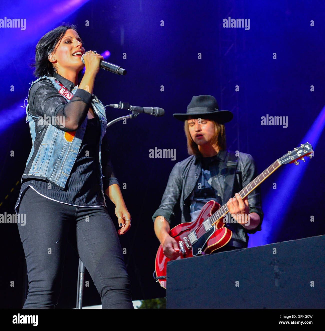 Saarbruecken, Germany. 02nd Sep, 2016. Silbermond singer Stefanie Kloss ...