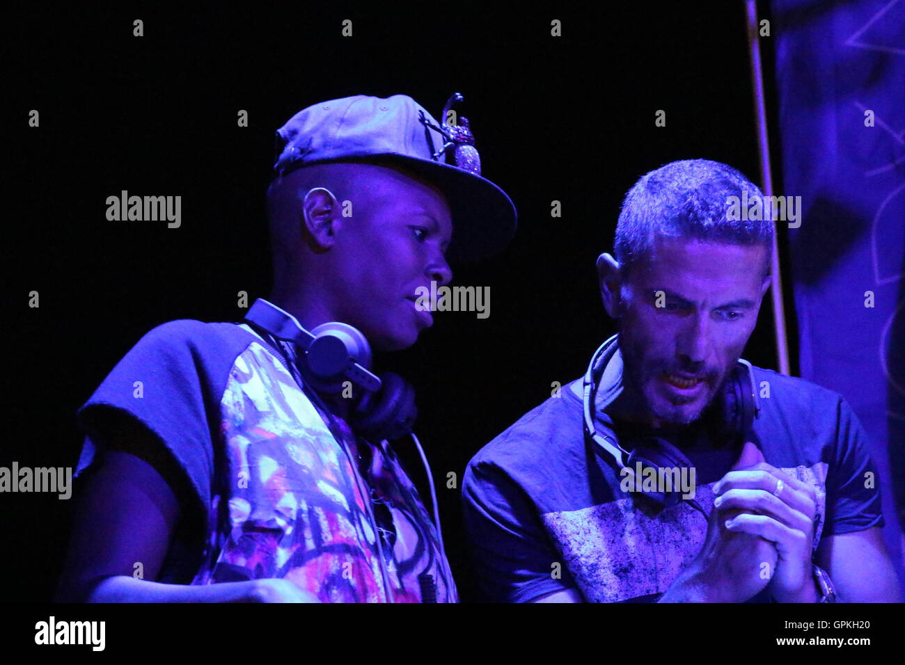 Skin voice of the London band Skunk Anansie, in dj version during Skyy