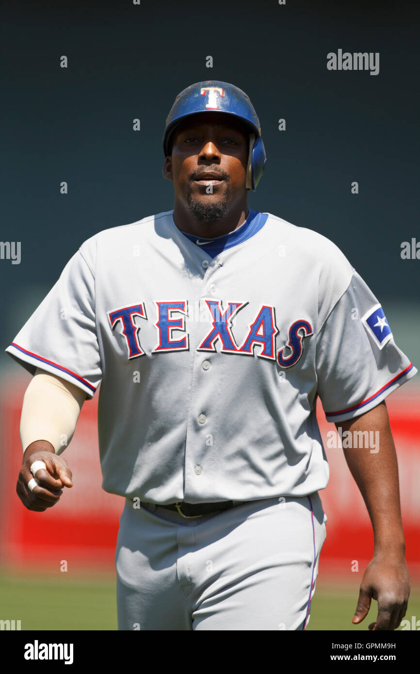 22,720 Vladimir Guerrero” Baseball Stock Photos, High-Res Pictures, and  Images - Getty Images