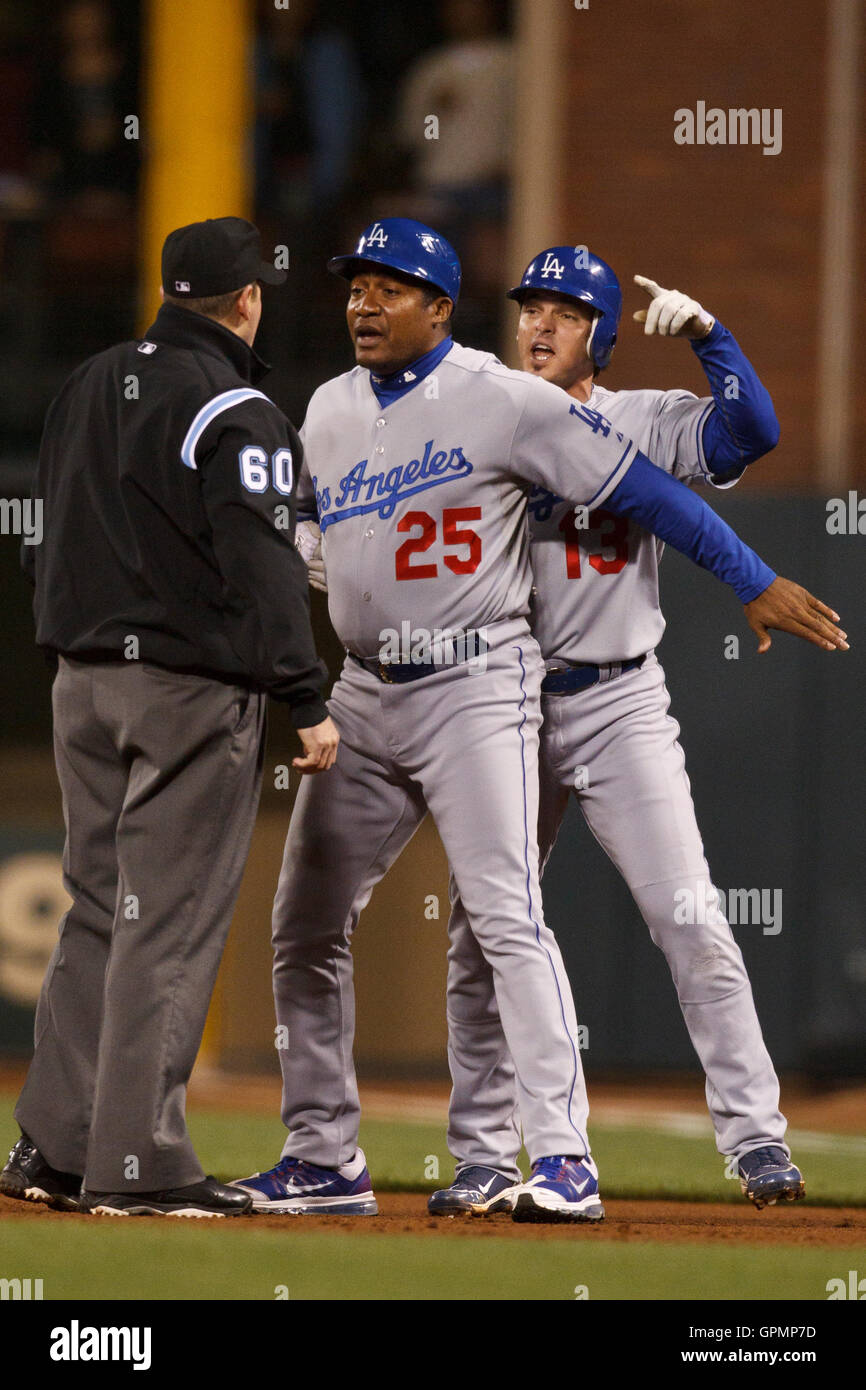 Coach umpire argue hires stock photography and images Alamy