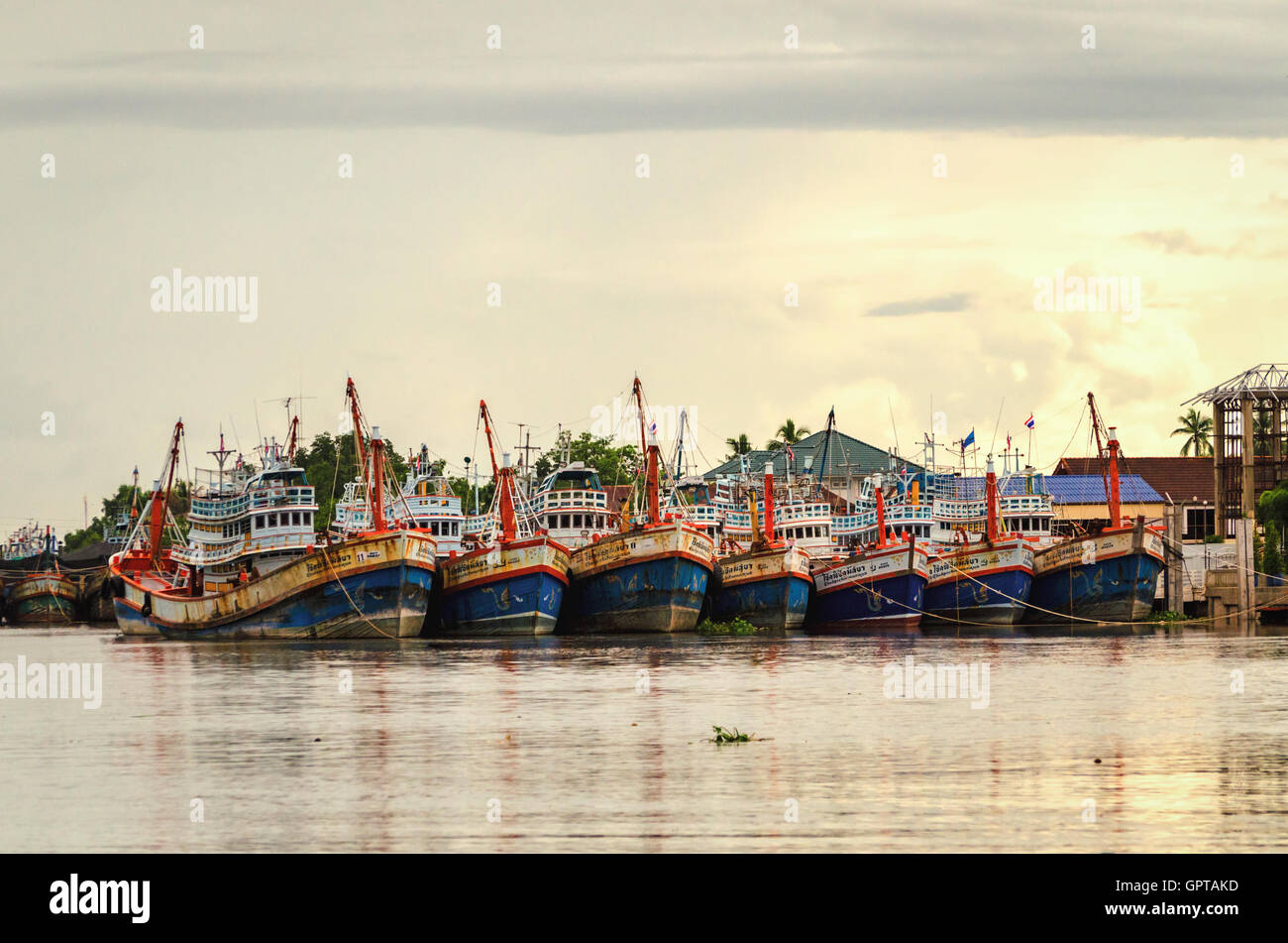 Samut Songkhram (Maeklong) Thailand, October 2015- Fishermen boats on the river  Maenam Tha Chin Stock Photo