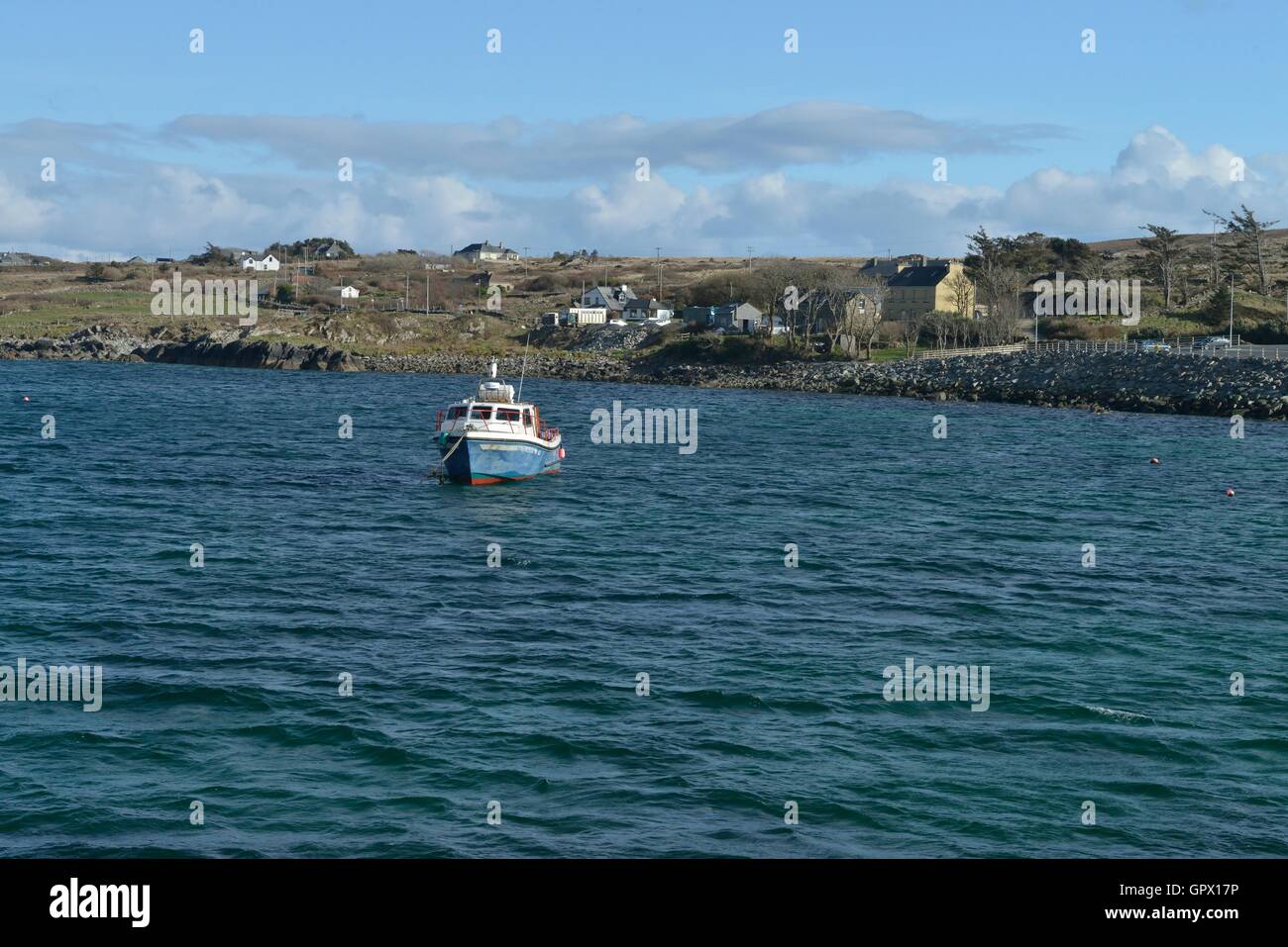 The island of Inishboffin off the coast of Ireland. Île de Inishboffin au large des côtes irlandaises.Het eiland Inishboffin voor de kust van Ierland. Stock Photo