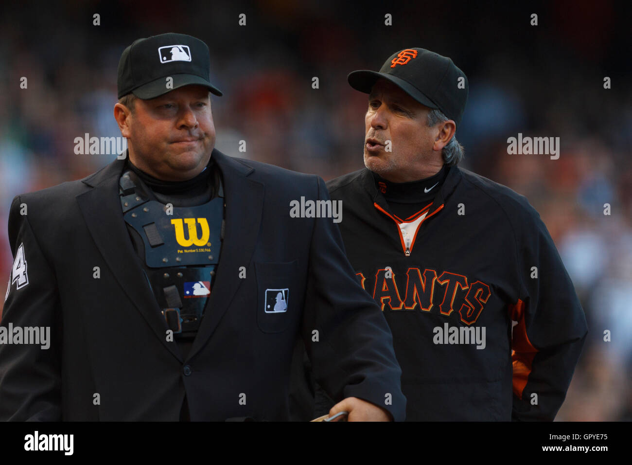 Coach arguing with umpire hires stock photography and images Alamy