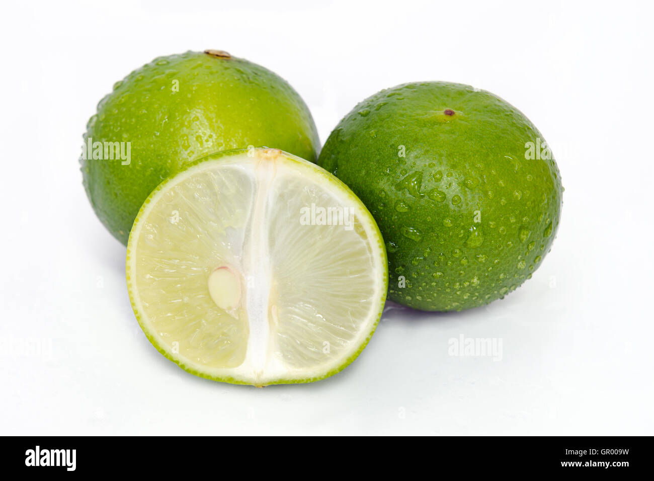 Lemon fruit (Other names are lime in French, citrus fruit, lime green