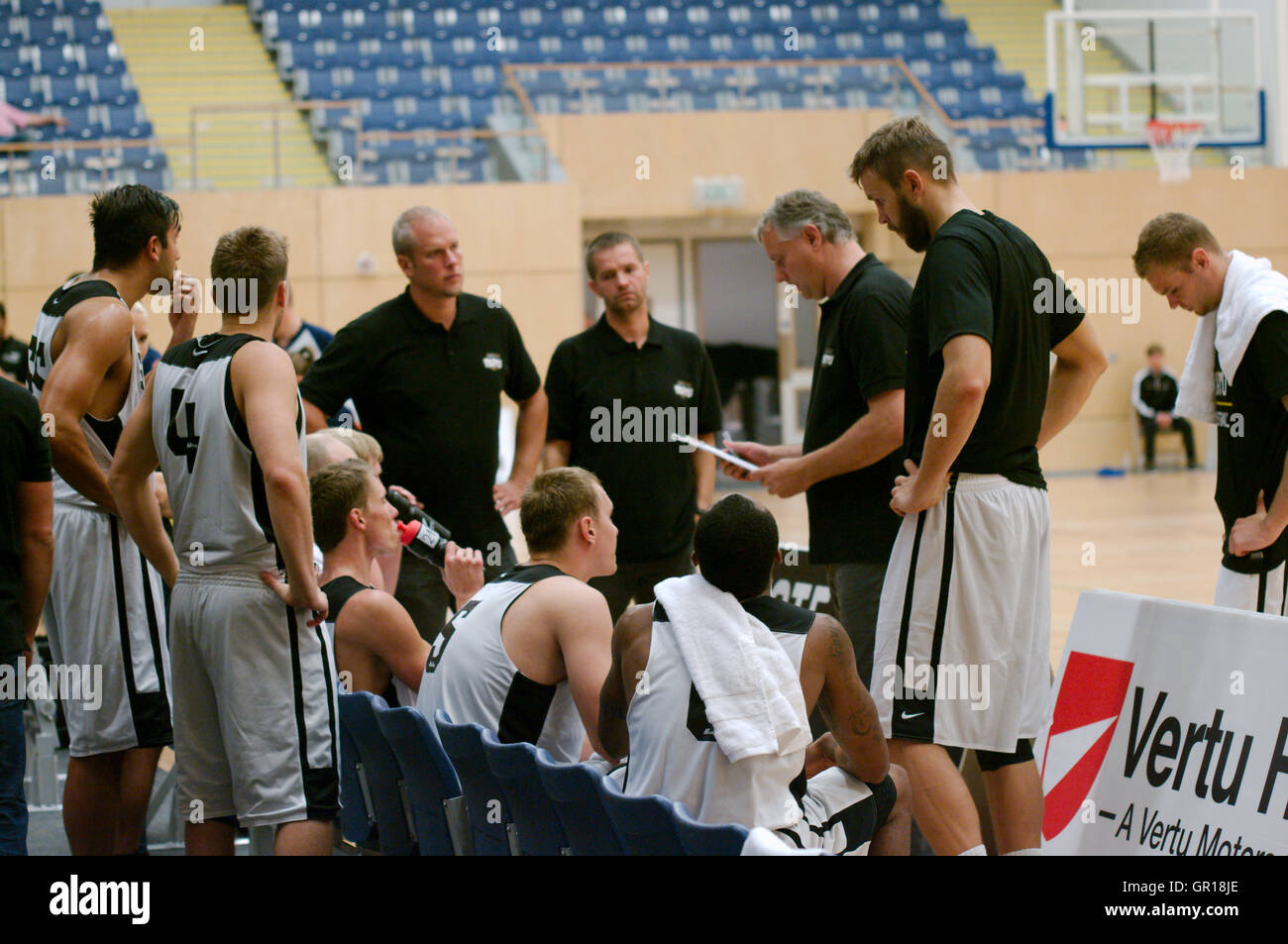 Newcastle upon Tyne, UK, 5 September 2016. Estonian side Tartu during a time out in their MKM Euro Invitational Tournament Final against Newcastle Eagles at Sport Central in Newcastle upon Tyne. Credit:  Colin Edwards / Alamy Live News Stock Photo