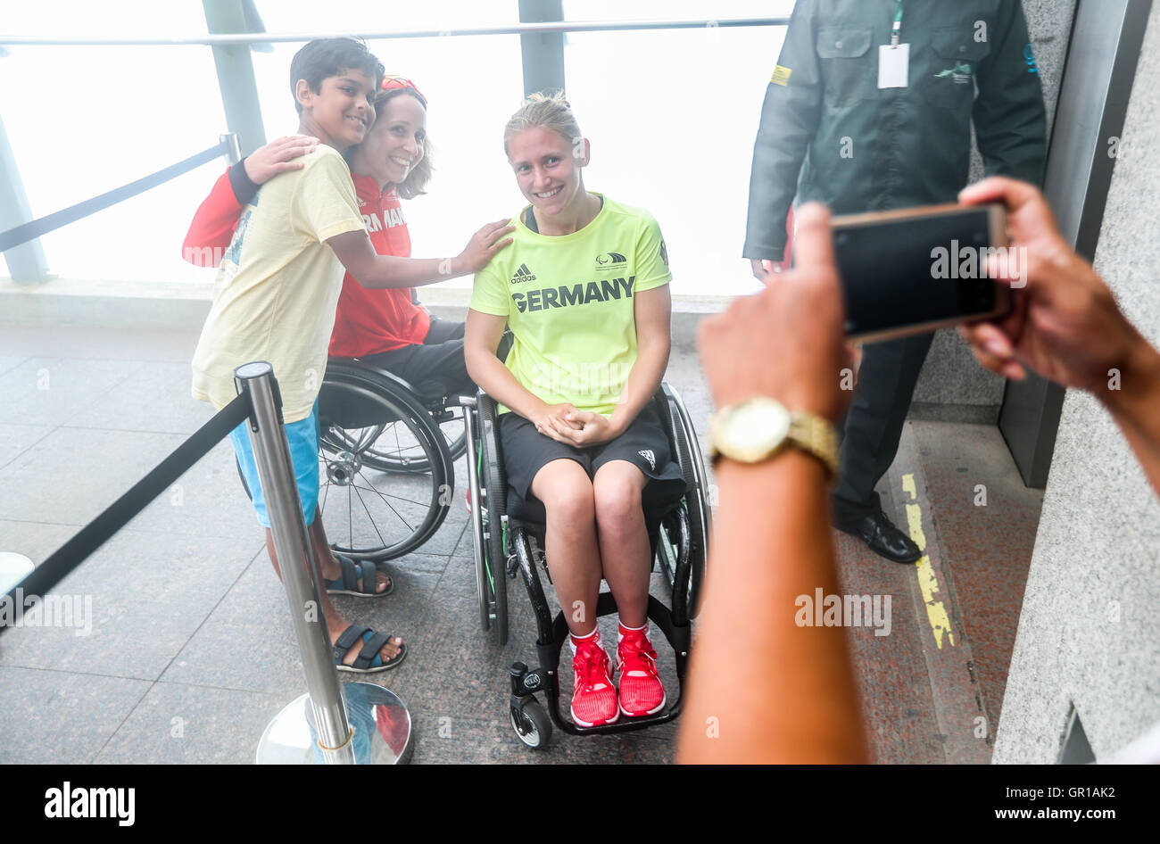 Annika Zeyen (L) and Laura Fürst of the German women's wheelchair