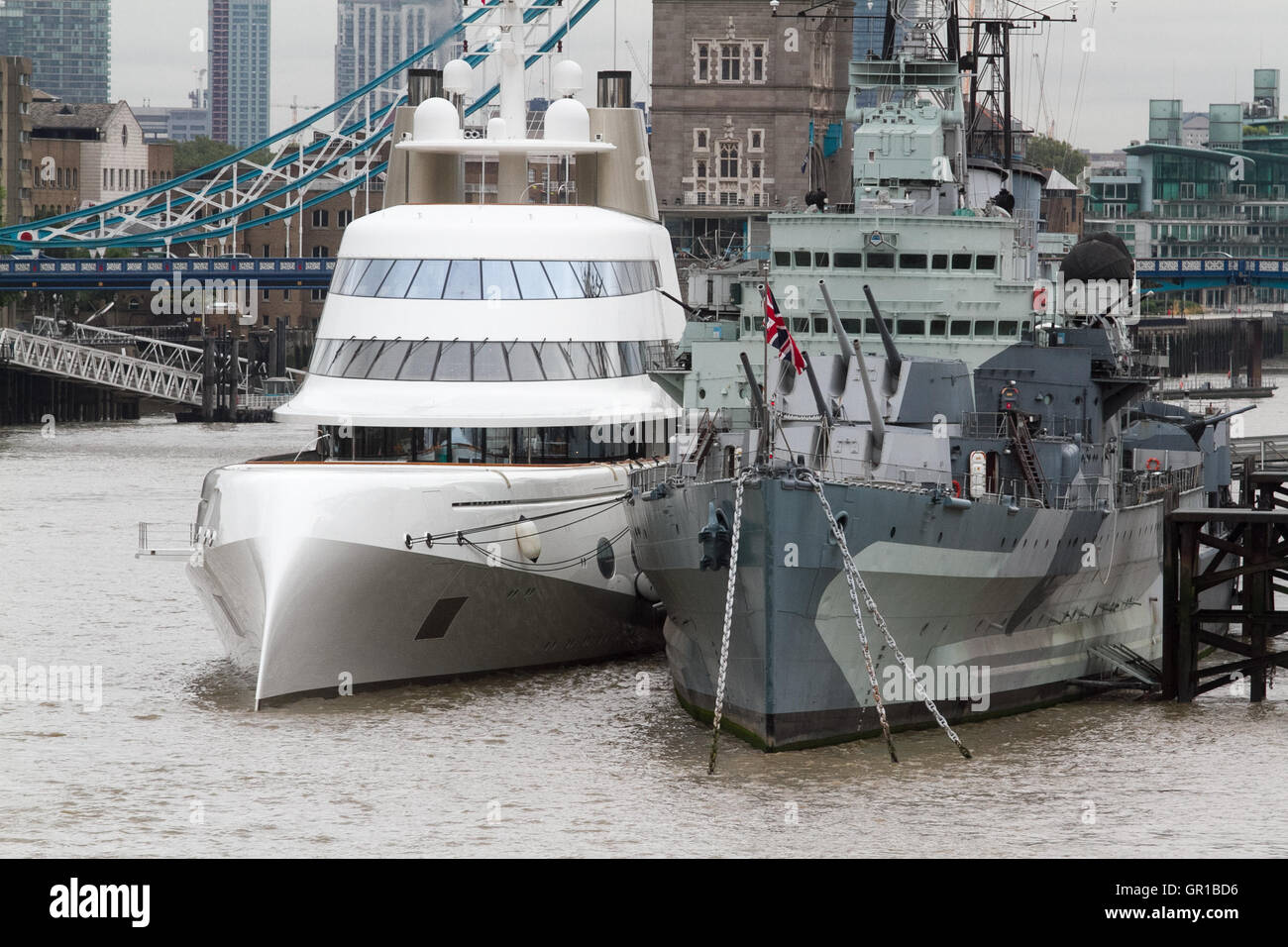 London UK. 6th September 2016. A 300 million dollar superyacht by  Russian billionaire Andrey Melnichenko sailed up the River Thames  to moor alongside HMS Belfast. The 119 metre superyacht was designed by Phillip Starck and built at the Blohm and Voos Shipyards in 2008 Credit:  amer ghazzal/Alamy Live News Stock Photo