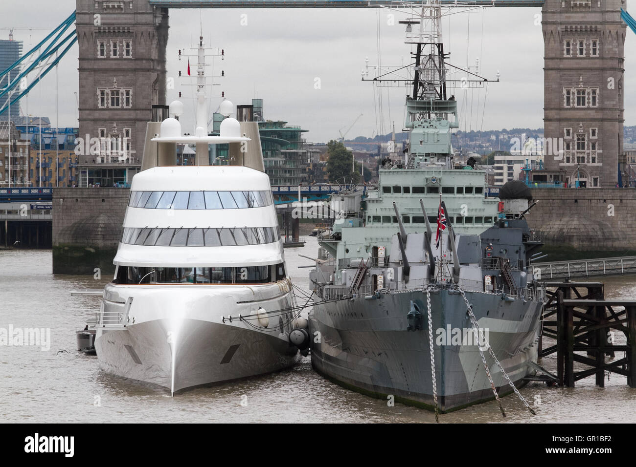 London UK. 6th September 2016. A 300 million dollar superyacht by  Russian billionaire Andrey Melnichenko sailed up the River Thames  to moor alongside HMS Belfast. The 119 metre superyacht was designed by Phillip Starck and built at the Blohm and Voos Shipyards in 2008 Credit:  amer ghazzal/Alamy Live News Stock Photo