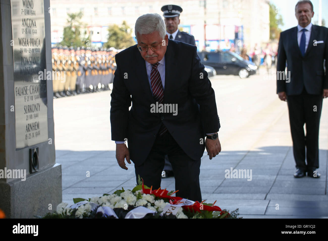 Poland, Warsaw, 6th September 2016: Palestinian President Mahmoud Abbas during wreath laying ceremony at the Memorial of the Unknown Soldier. Credit: Jake Ratz/Alamy Live News Stock Photo