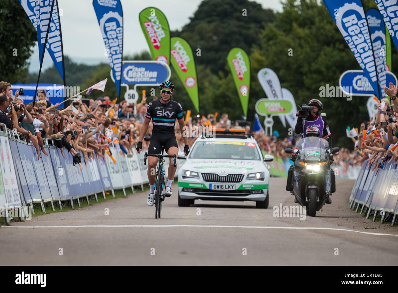 Cheshire, UK. 6th September, 2016. Ian Stannard of Team Sky comfortably wins Stage 3 of the 2016 Tour of Britain at Tatton Park, Cheshire Credit:  Michael Buddle/Alamy Live News Stock Photo