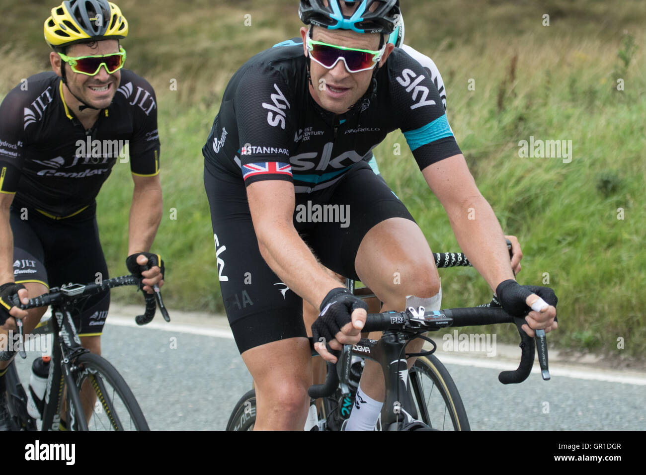 Cheshire, UK. 6th September, 2016. The eventual winner Ian Stannard, during the climb to the Cat and Fiddle. Credit:  Pat Bennett/Alamy Live News Stock Photo