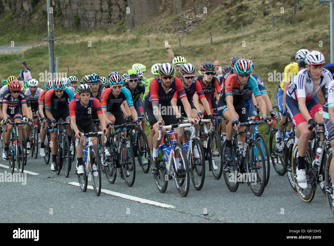 Cheshire, UK. 6th September, 2016. The peloton during the climb to the Cat and Fiddle, containing Sir Bradley Wiggins (centre). Credit:  Pat Bennett/Alamy Live News Stock Photo