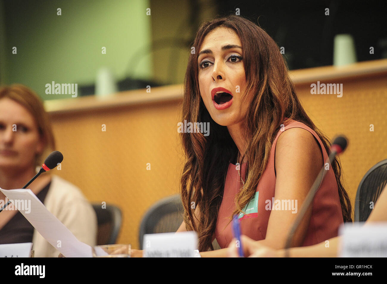 Brussels Belgien 06th Sep 2016 Darya Safai An Activist Against Stock Photo Alamy