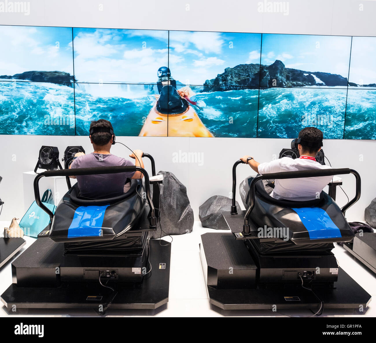 Samsung, virtual reality 3D rides at Samsung stand at 2016 IFA (Internationale Funkausstellung