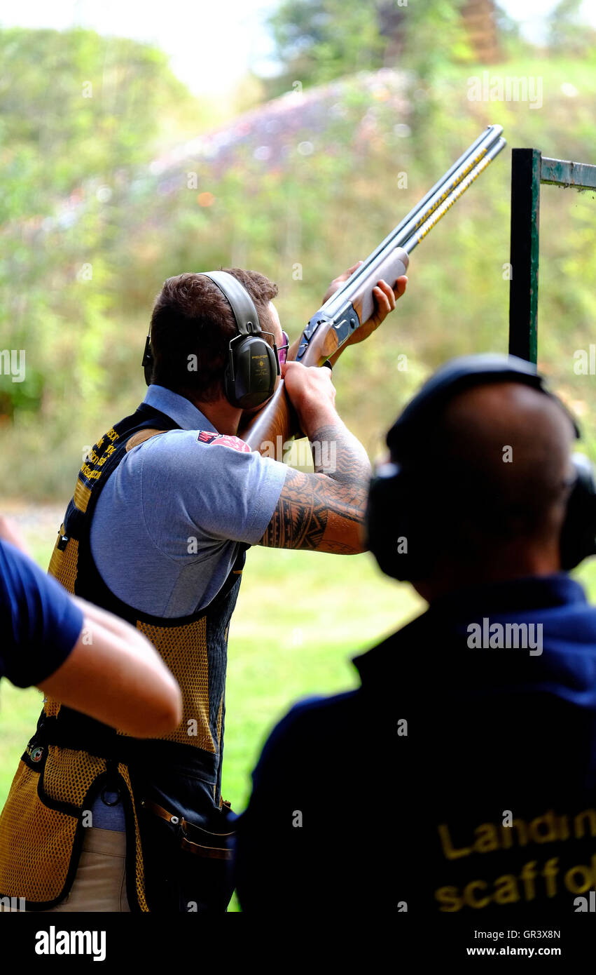 Clay Pigeon Shooting Stock Photo Alamy Clay Pigeon Shooting Stock Photo Alamy