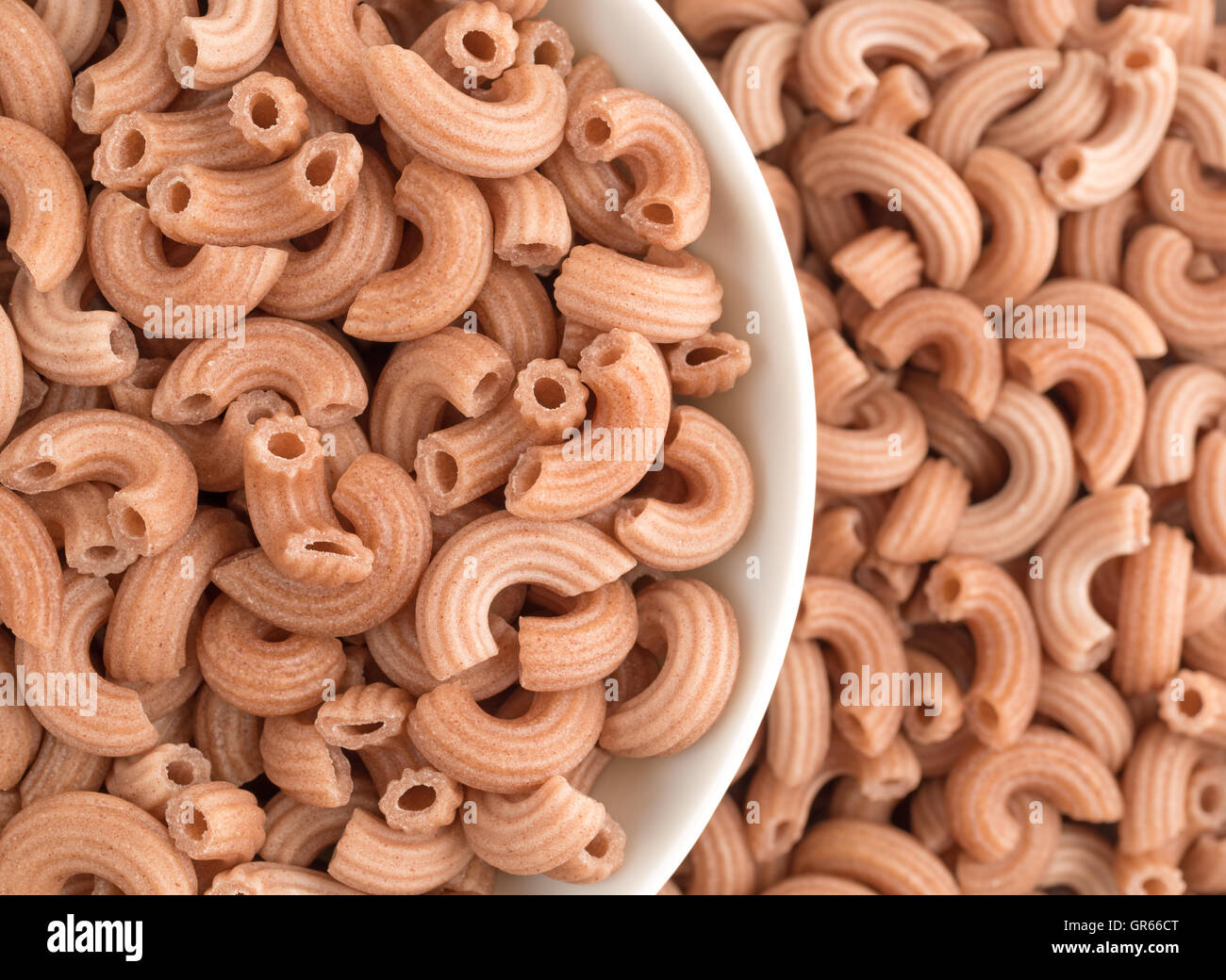 Elbow pasta hi-res stock photography and images - Alamy