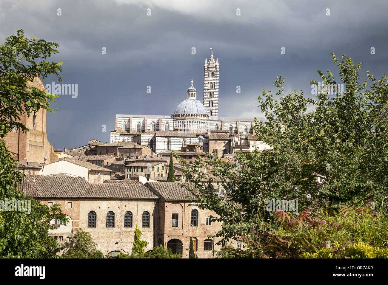 Sienna, Cathedral Cattedrale Di Santa Maria Assunta With Old Town, Tuscany, Italy Stock Photo