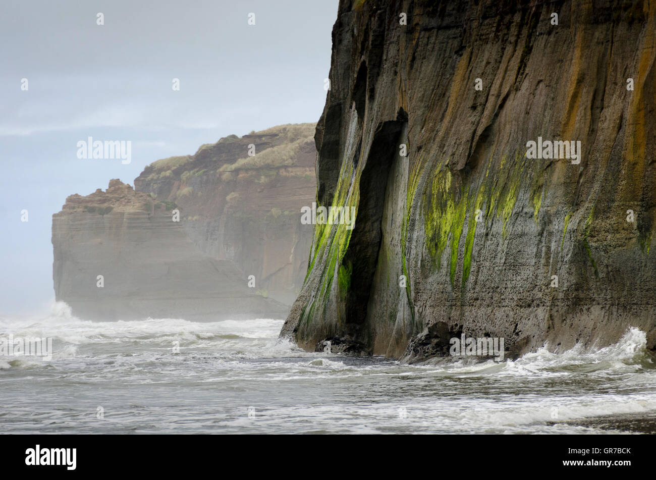 Sea cliffs and beach, Patea, Taranaki, North Island, New Zealand Stock Photo Alamy