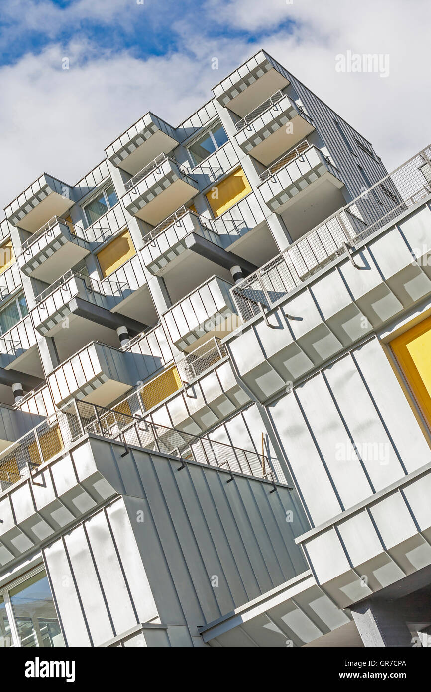 Modern addition to structure hi-res stock photography and images - Alamy