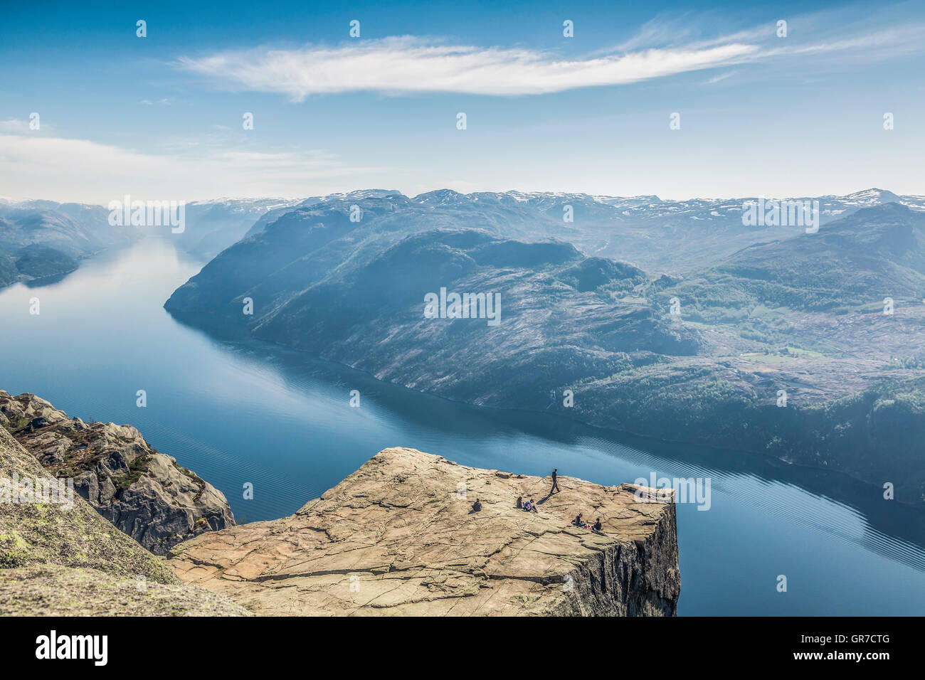 Beliebtes Bergsteigerziel In Norwegen Stock Photo