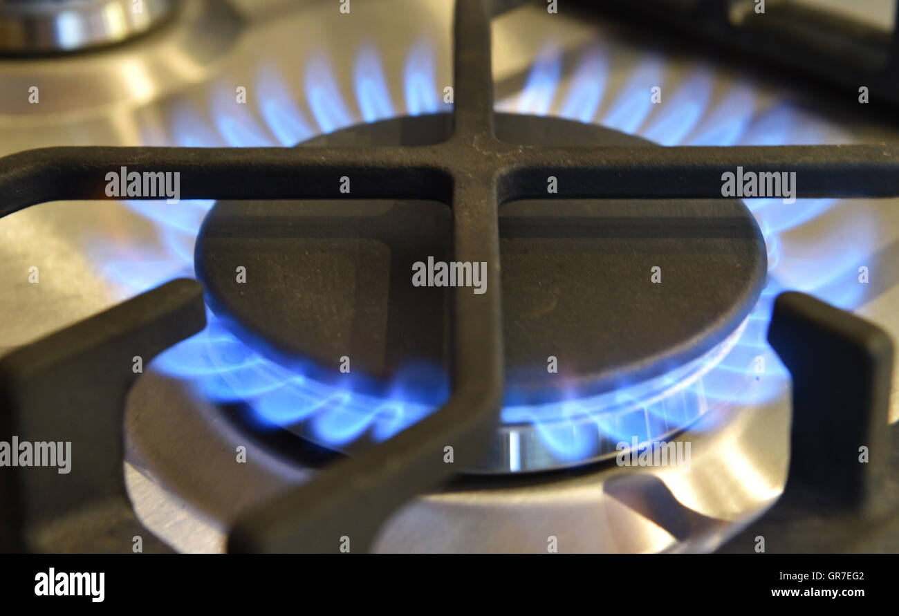 Gas flame hires stock photography and images Alamy