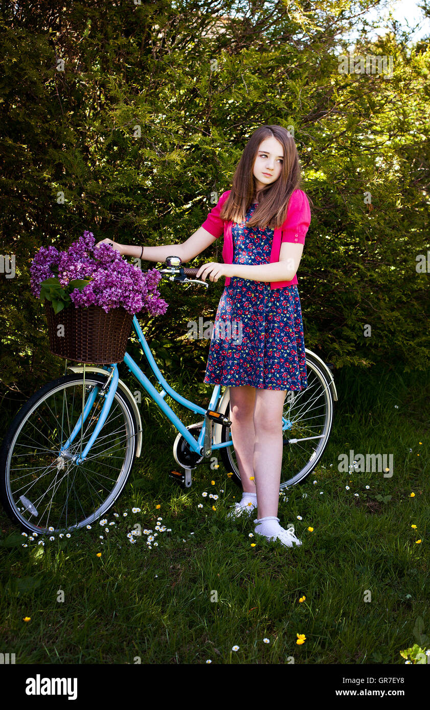 Cycle for online teenage girl