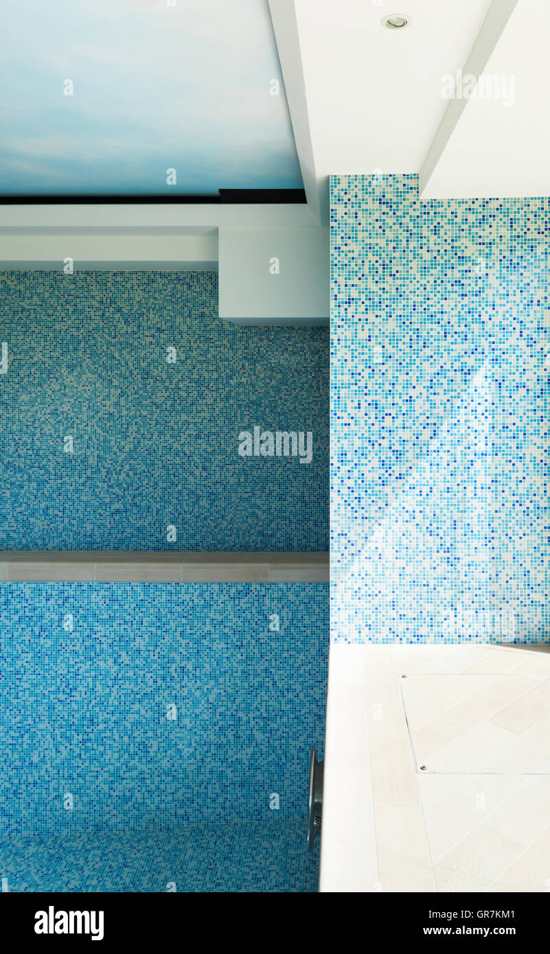 empty pool, detail, interior of a villa Stock Photo - Alamy