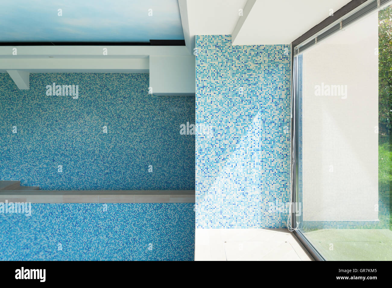 empty pool, detail, interior of a villa Stock Photo - Alamy