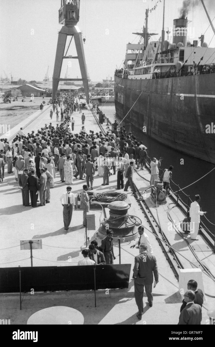 Pakistan 1960 Bw Stock Photo Alamy