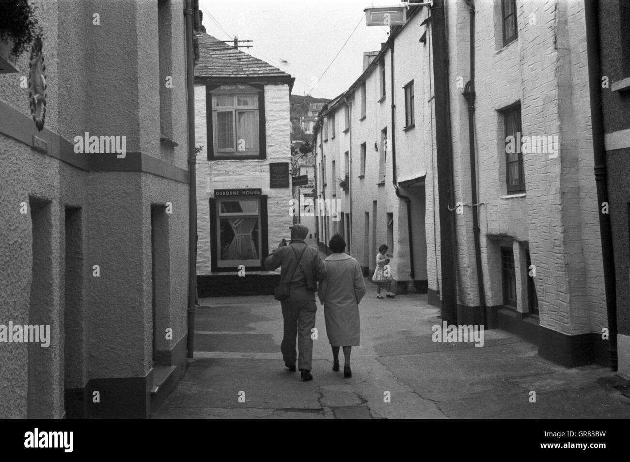 Cornwall Walk 1961 Bw Stock Photo