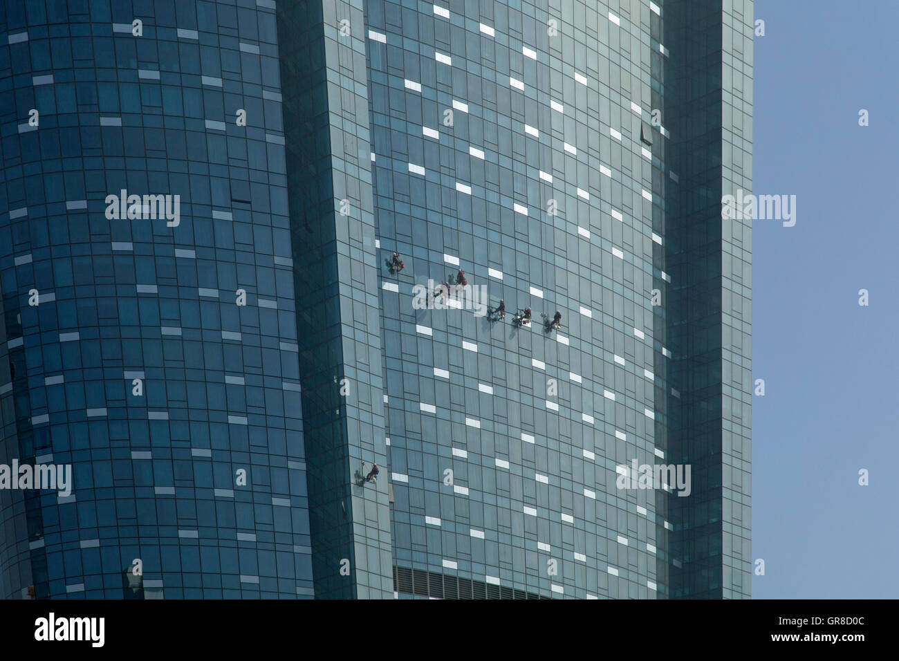 Window Washer In Abu Dhabi Stock Photo